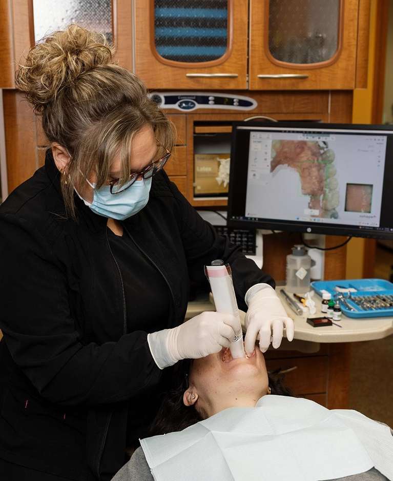 Hermitage PA dentist using TRIOS® 3Shape 3-D Imaging technology